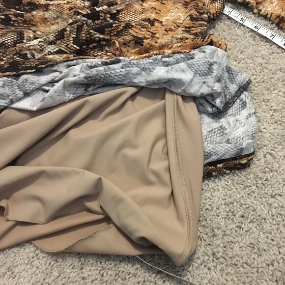 Snakeskin Print Fitted + Lined Long Sleeve Top - Picture 15 of 15